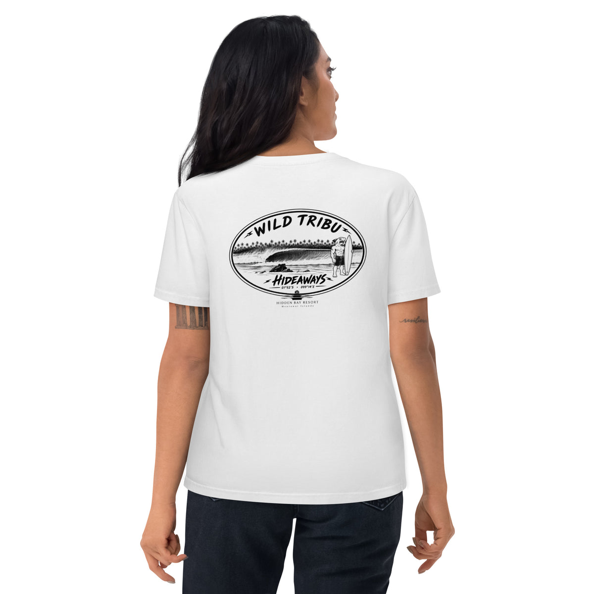 Camiseta orgánica Hideaways Mentawai en blanco, vista trasera.