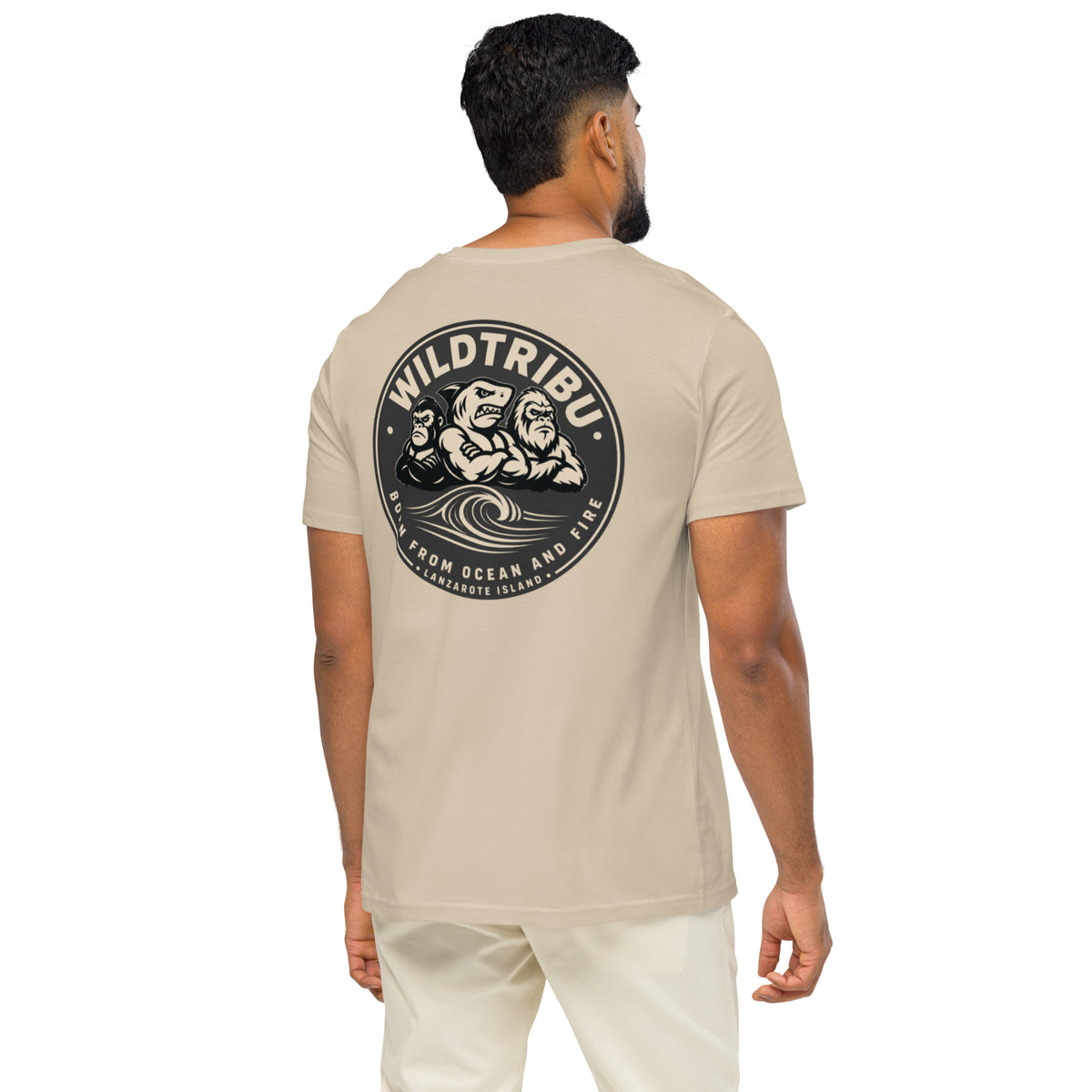 Emblema de la Tribu — Camiseta orgánica en Desert Dust, vista trasera