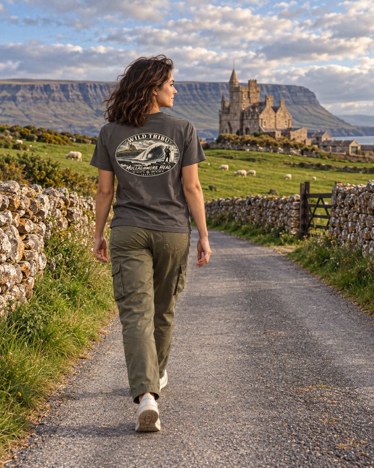 Camiseta Mullaghmore Head Legendary Waves, modelo de espalda